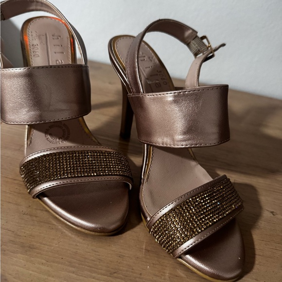 Elegant Bronze Stiletto Heels - Picture 1 of 5